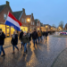 Vreedzame demonstratie tegen geplande asielopvang in Engelen trekt tweehonderd betogers