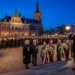 Indrukwekkende Dodenherdenking brengt stad samen in stilte