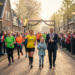 Loopgroep brengt bevrijdingsvuur na nachtelijke estafette succesvol naar Wijbosch