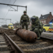 Treinverkeer rond knooppunt Weesp hervat na vondst vliegtuigbom uit WO II Treinverkeer rond knooppunt Weesp hervat na vondst vliegtuigbom uit WO II