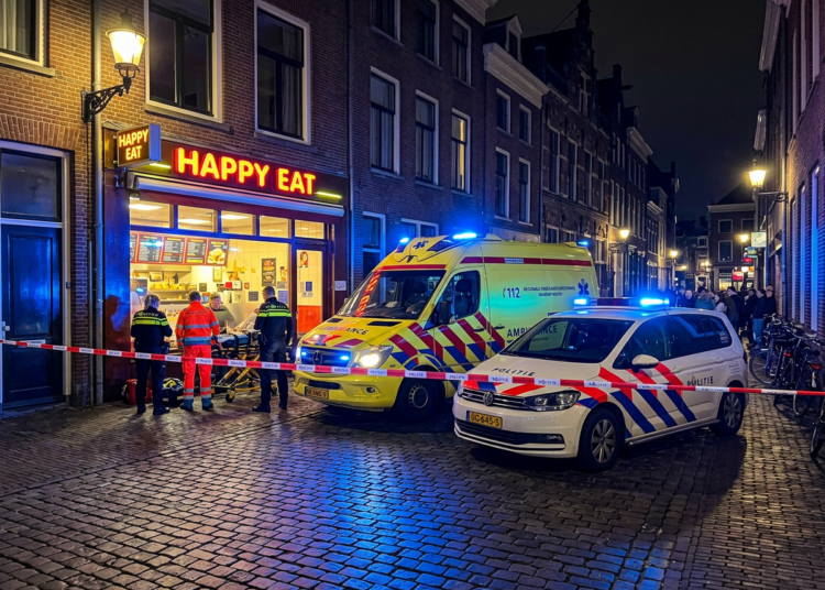 Drie gewonden bij steekpartij na ruzie, verdachte na zoektocht aangehouden Drie gewonden bij steekpartij na ruzie, verdachte na zoektocht aangehouden