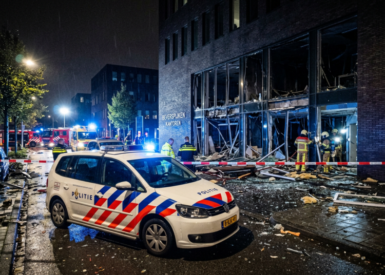 Explosief richt flinke glasschade aan bij geplande asielopvang aan de Beverspijken