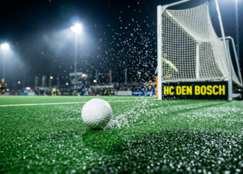 Van schaduw naar spotlights: Reservekeeper Abelen loodst Bossche hockeyvrouwen naar finale