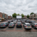 Nostalgisch filmkijken vanuit de auto: Drive-in bioscoop strijkt neer in Rosmalen